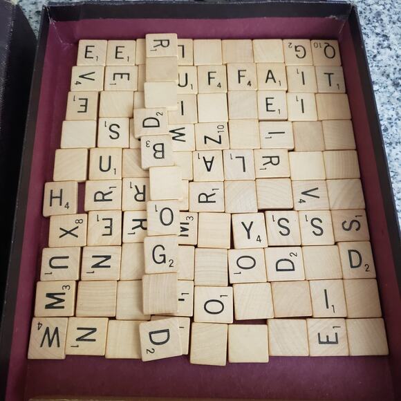 VTG‎ 1953 Scrabble Game Selchow And Righter All 100 Tiles Rare Dark Wood Holders - Picture 3 of 14
